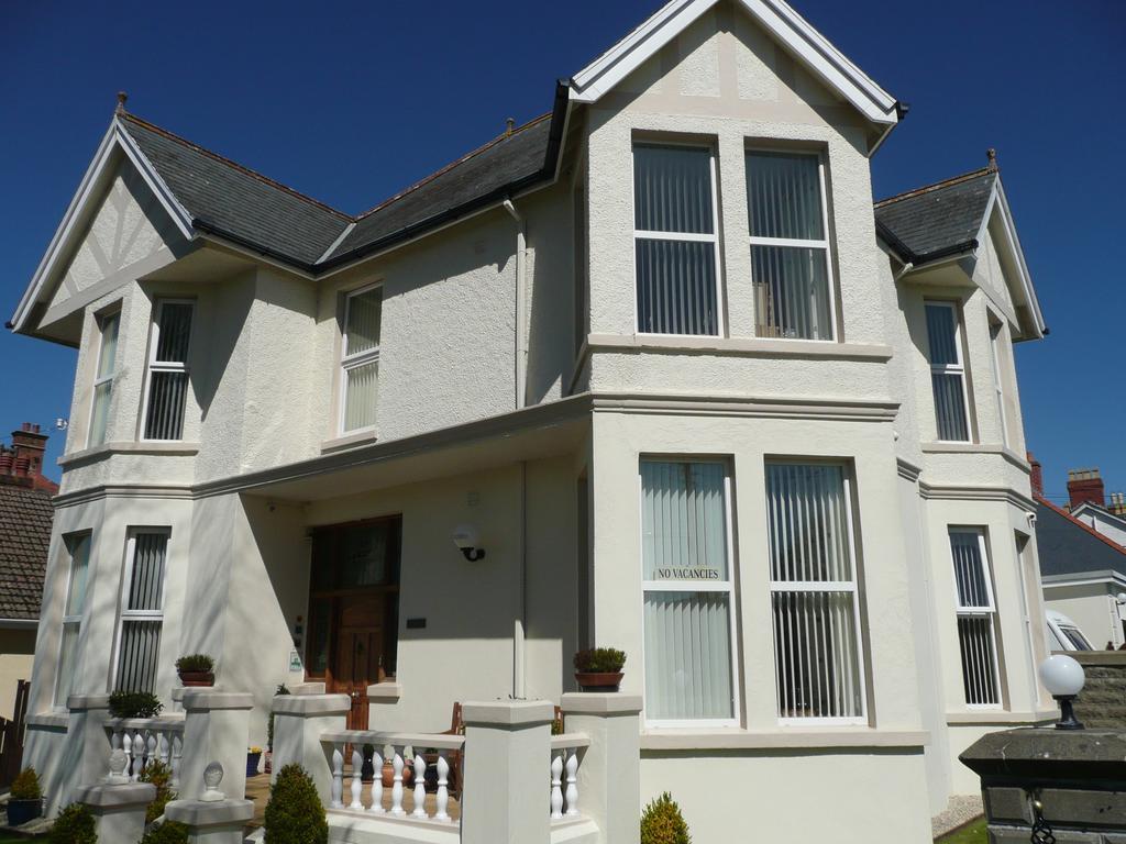 Ty-Parc Hotel Cardigan Exterior photo